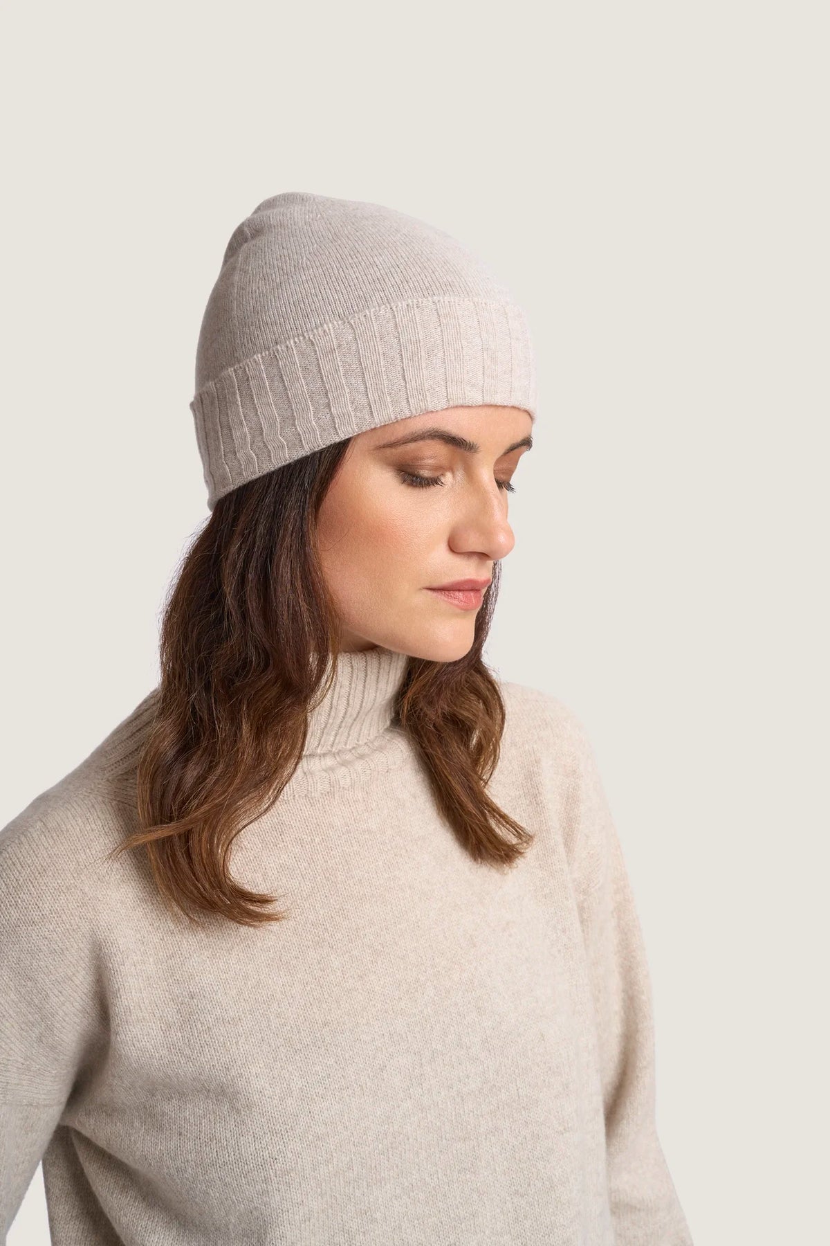 Berretta in puro cashmere Resina