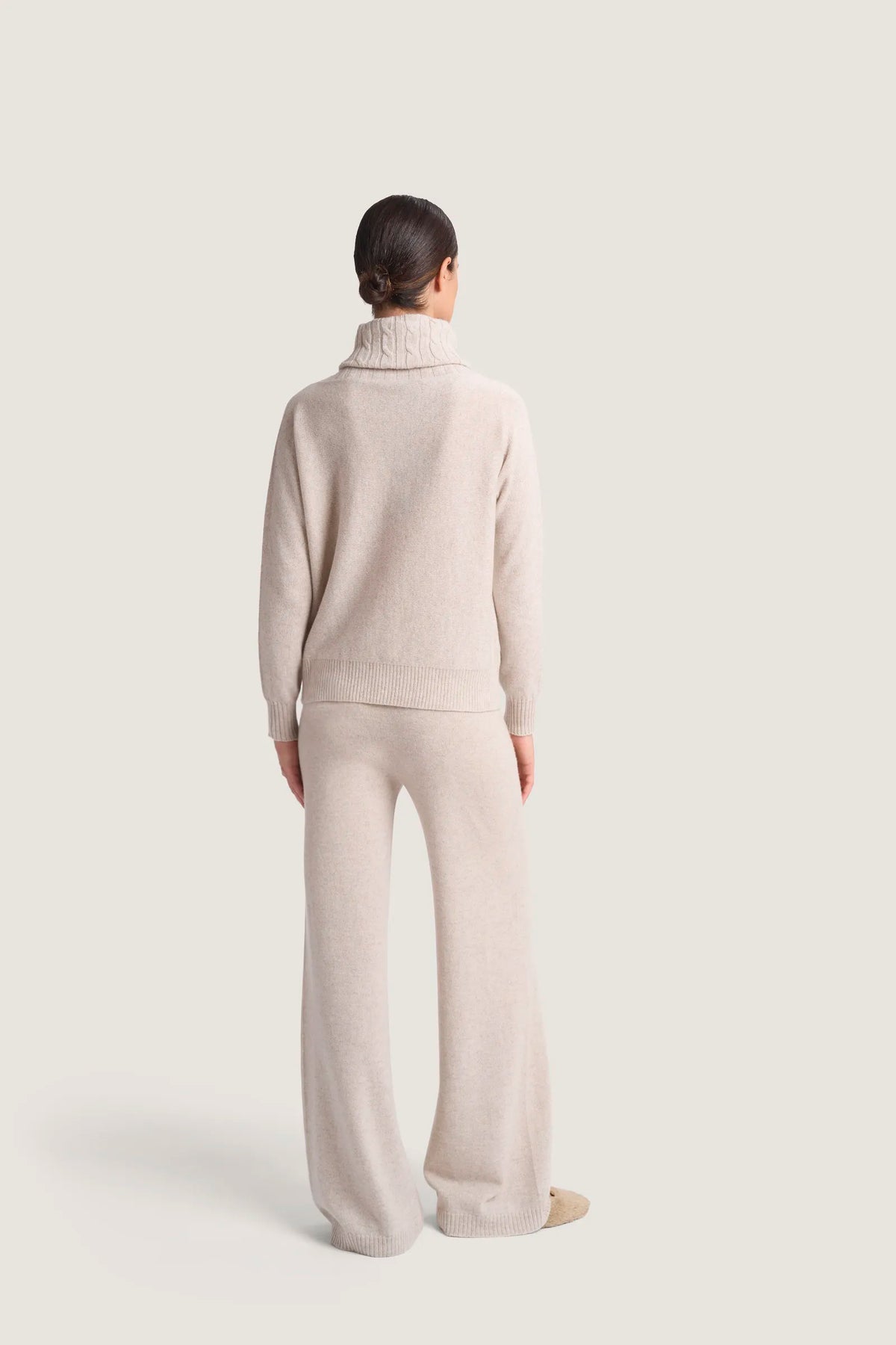 Maglia con collo a trecce in puro cashmere Resina