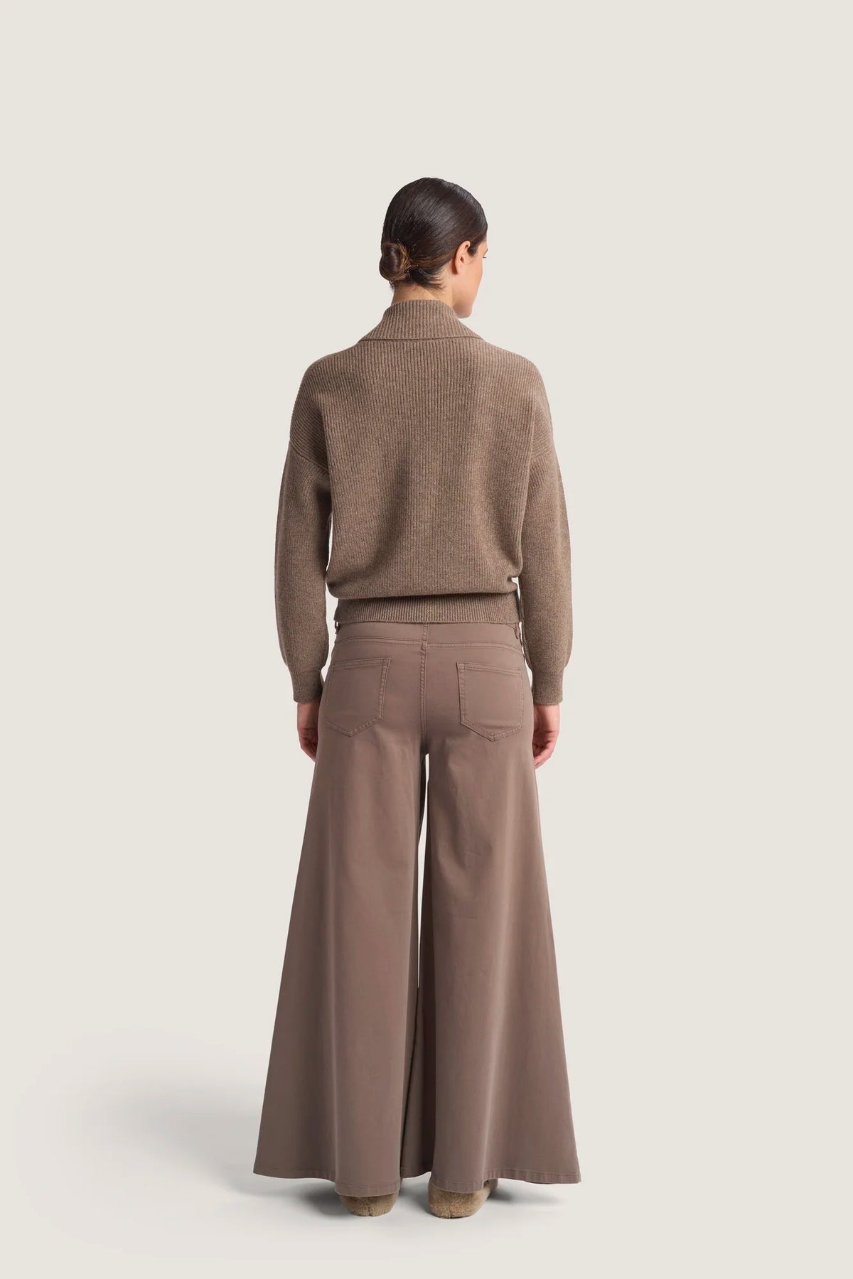 Maglia in puro cashmere a trecce e collo rever Visone