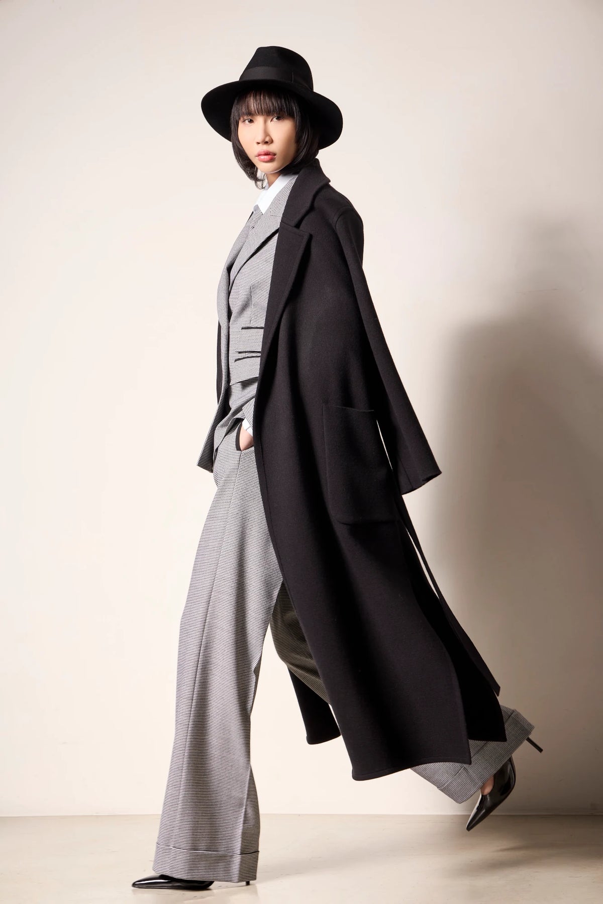 Cappotto lungo in misto cashmere con cintura Nero