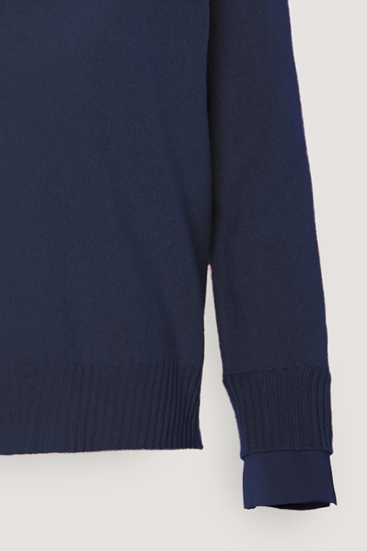 Maglia Misto cashmere con collo a scialle in raso Blu