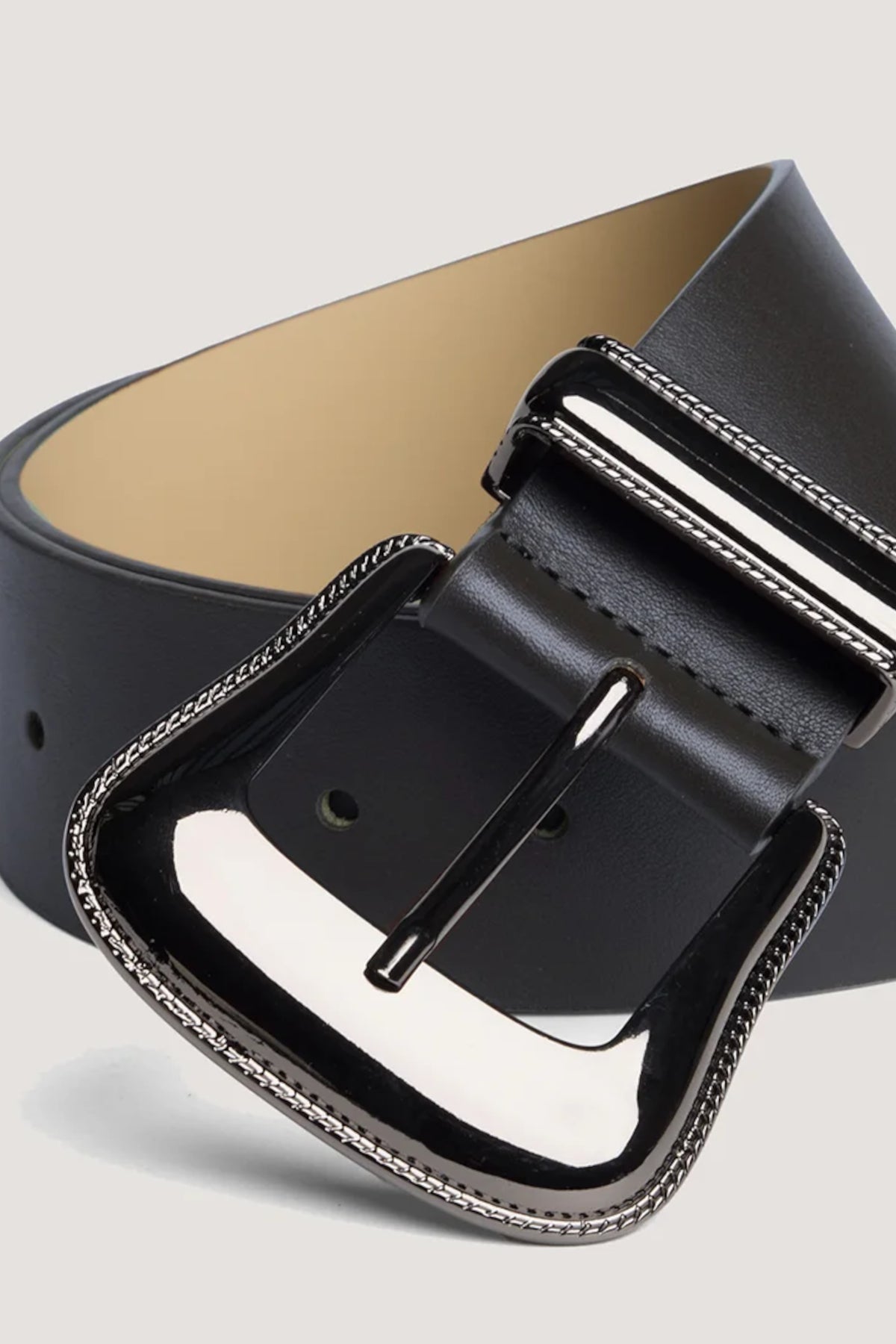Cintura in suede con puntale e passante Nero